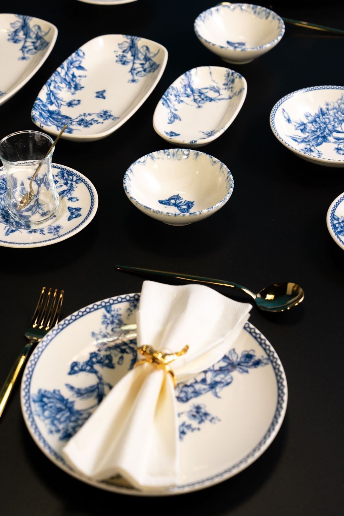 Blue Blossom 22 Parça 6 Kişilik Kahvaltı Takımı Porselen